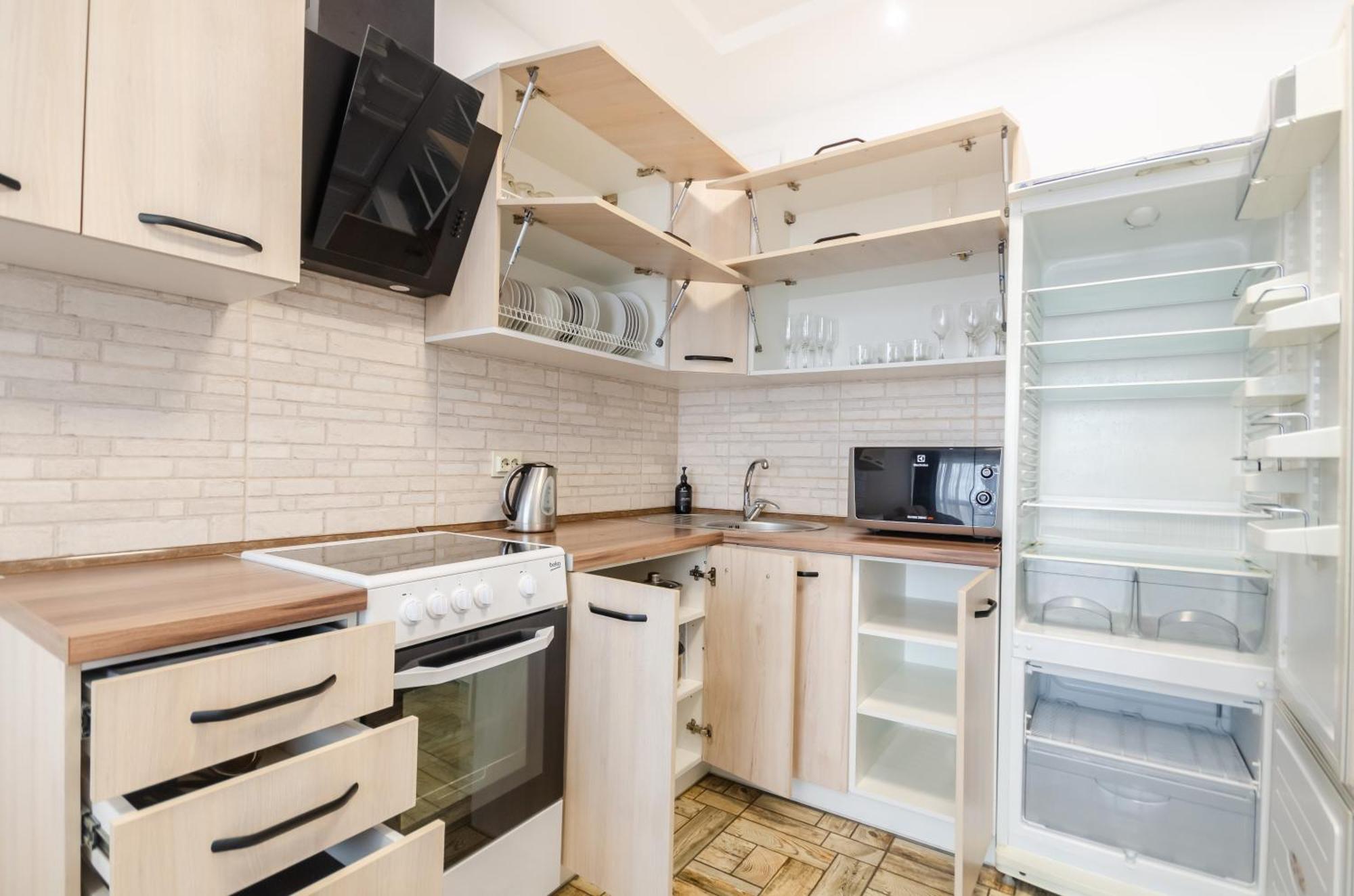 Petrovdom 7-27 In Rc Kvartet Cozy Apartment Nearby With Central Railway Station Киев Екстериор снимка